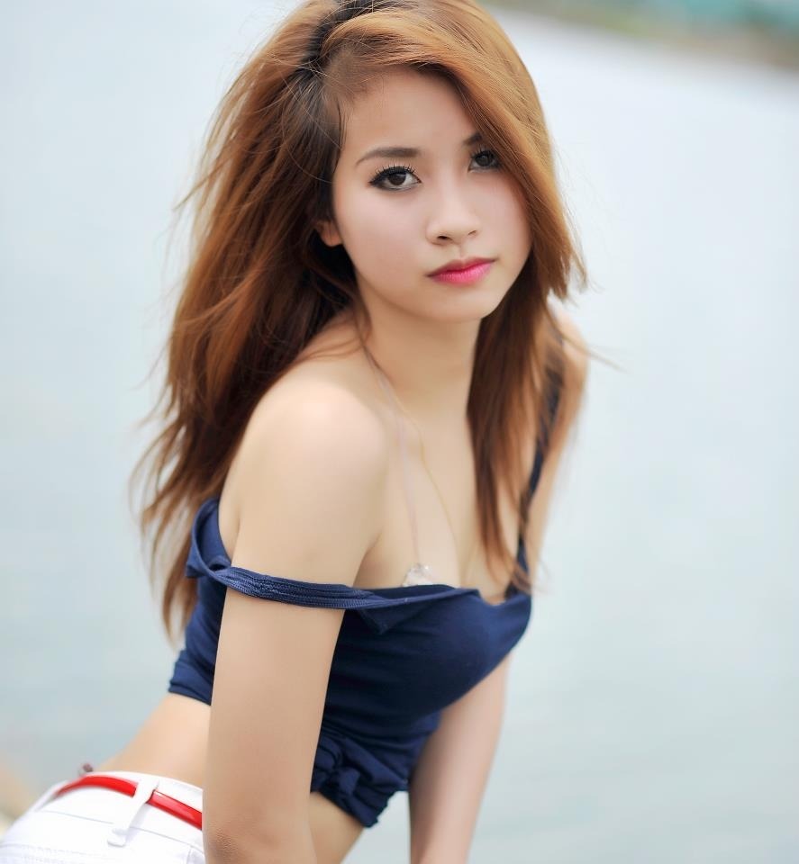 成熟美妇跪趴承受撞击视频